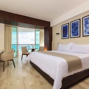 Altitude Suite ocean front